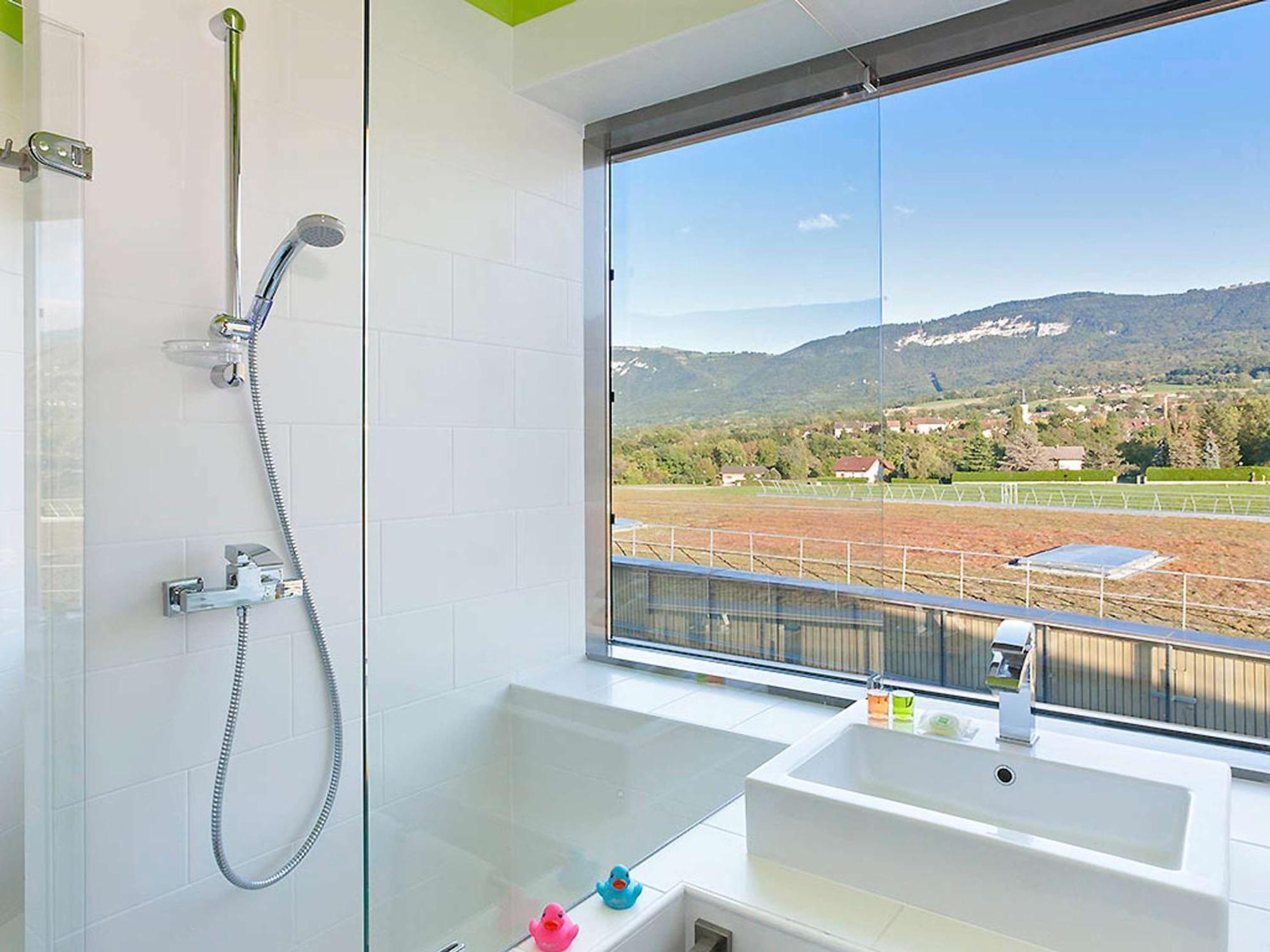 Ibis Styles Saint Julien En Genevois Vitam 3*